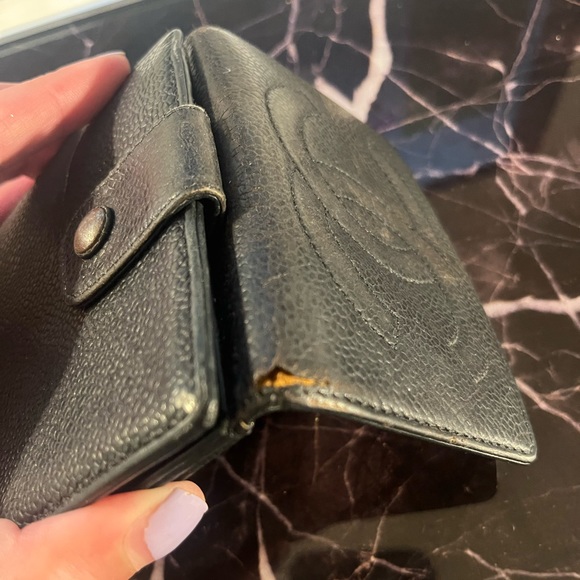 $950 CHANEL Black Caviar-Leather Wallet - Picture 14 of 14